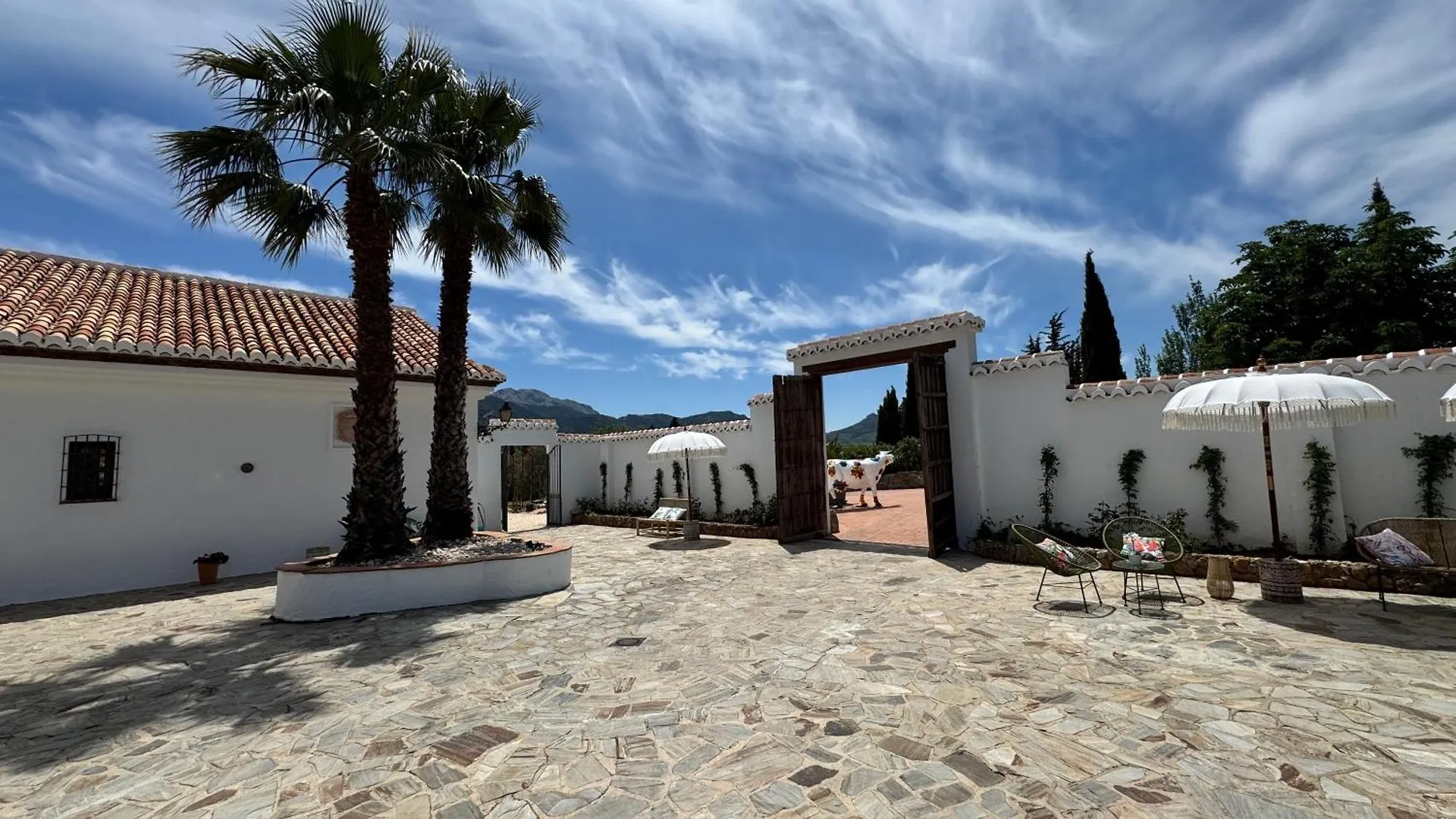 Gerendaház Finca Paradis, Pool, Jacuzzi, Gym And Sauna Just 30 Minutes From Malaga! Antequera