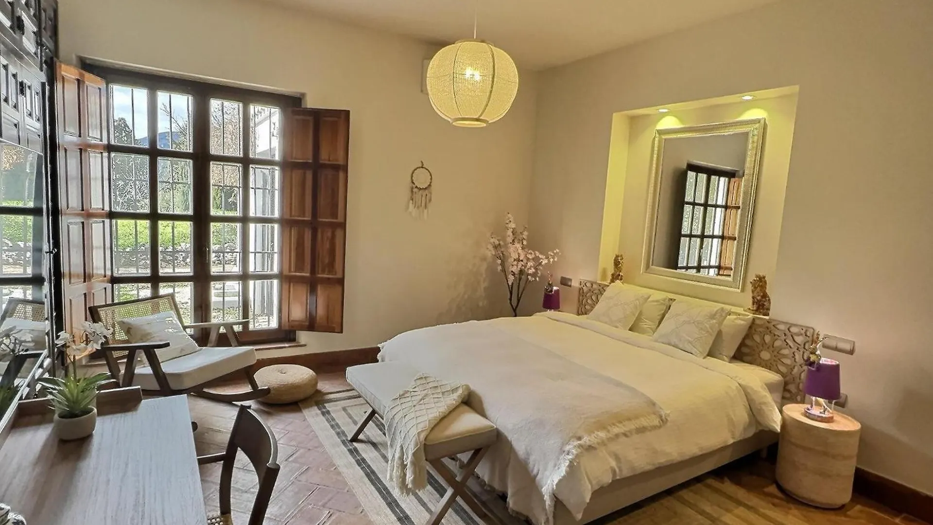 Finca Paradis, Pool, Jacuzzi, Gym And Sauna Just 30 Minutes From Malaga! Antequera 0*,  Spanyolország