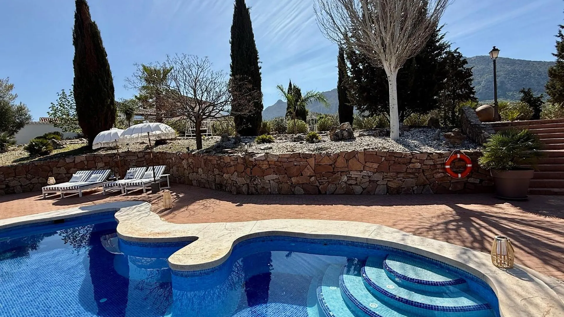 Finca Paradis, Pool, Jacuzzi, Gym And Sauna Just 30 Minutes From Malaga! Antequera